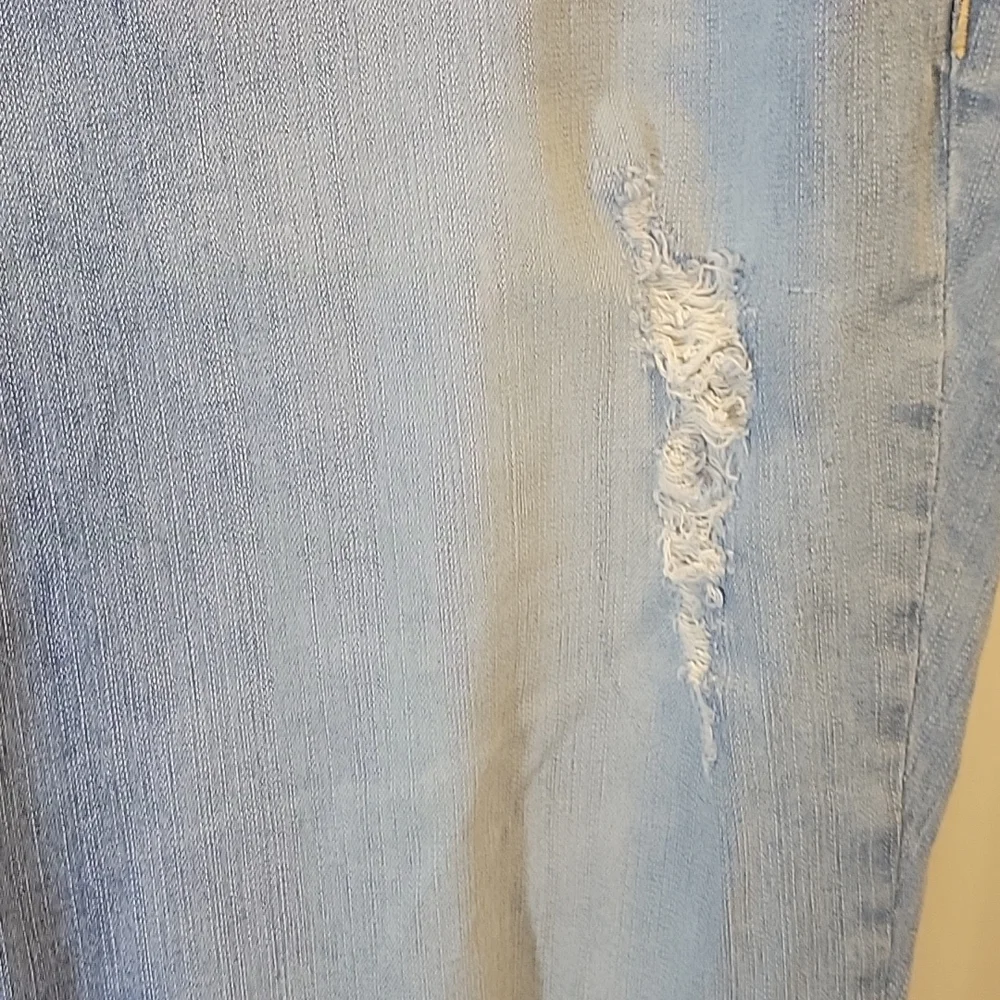 Torrid Distressed Crop Jeans - Picture 6 of 7
